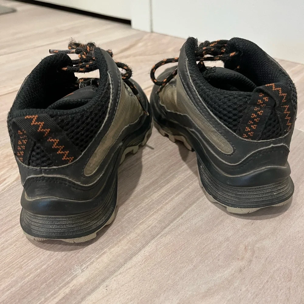 Merrell Kids Shoes in Black and Tan Waterproof Size 11 - Picture 5 of 11